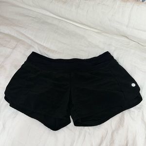 Lululemon shorts size 6